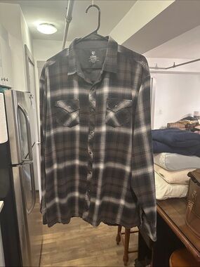 Kuhl Men's Black and Gray Plaid Long-Sleeve Button Shirt